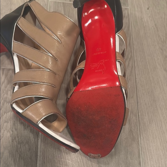Christian Louboutin Women’s Tan and Black Heels Size 40 - Picture 5 of 7